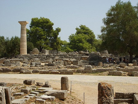 800px Olympie Temple Zeus